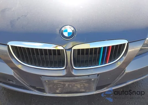 2006 BMW 325Xi z USA, uszkodzony, nr VIN WBAVD13566KV07390